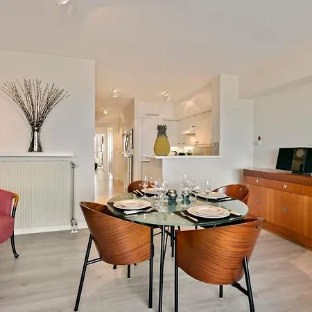 Apartment Huswell - Comfortable With Sea View & 2 Terraces