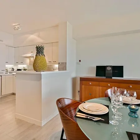 Huswell - Comfortable With Sea View & 2 Terraces Apartment